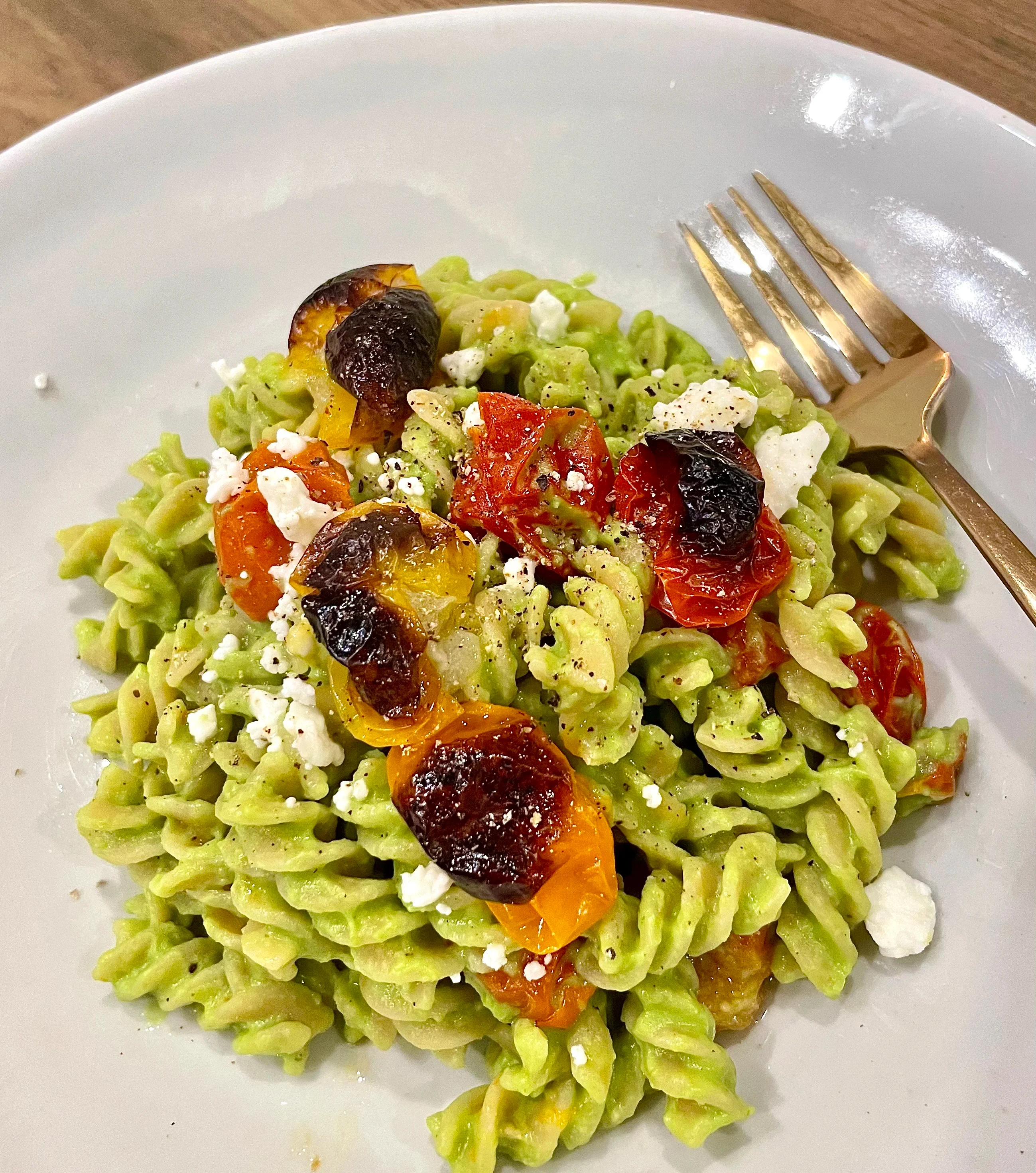 creamy-garlic-feta-and-green-pea-pasta