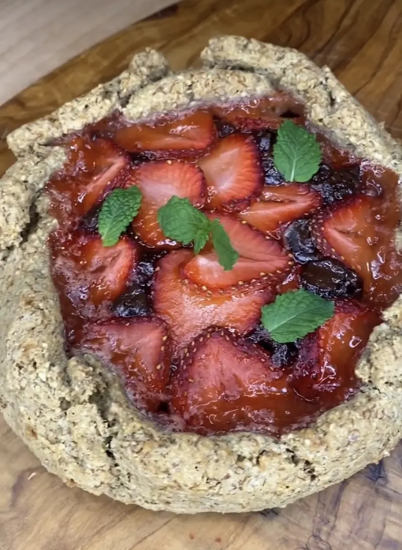 strawberry-chocolate-galette
