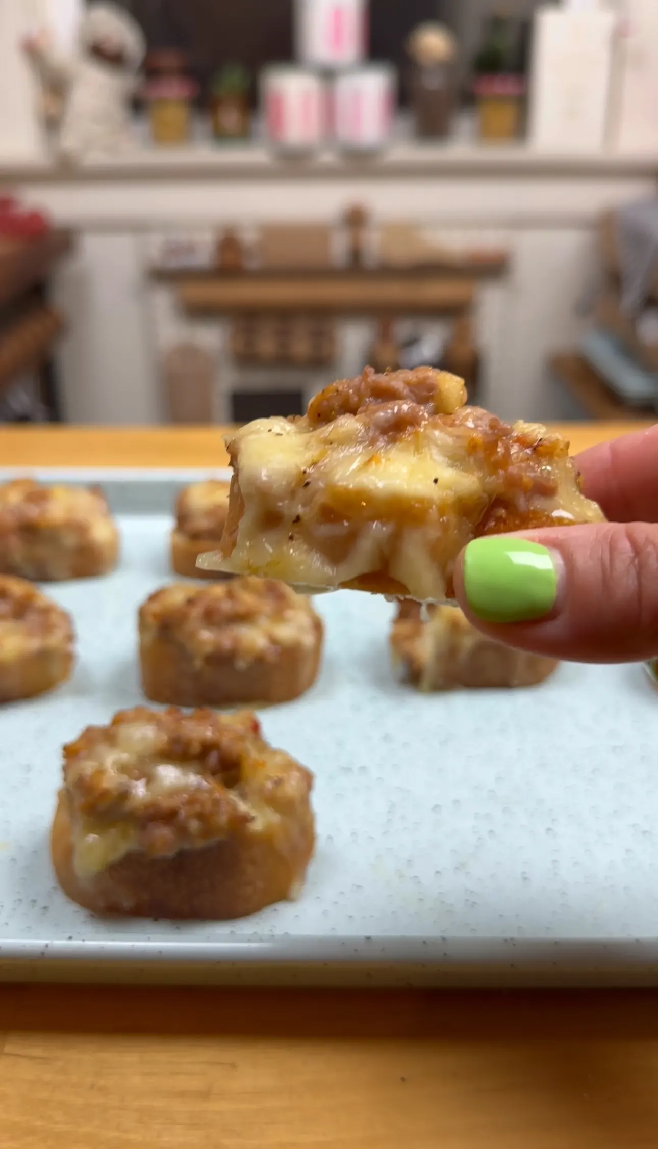 cheesy-sausage-crostini