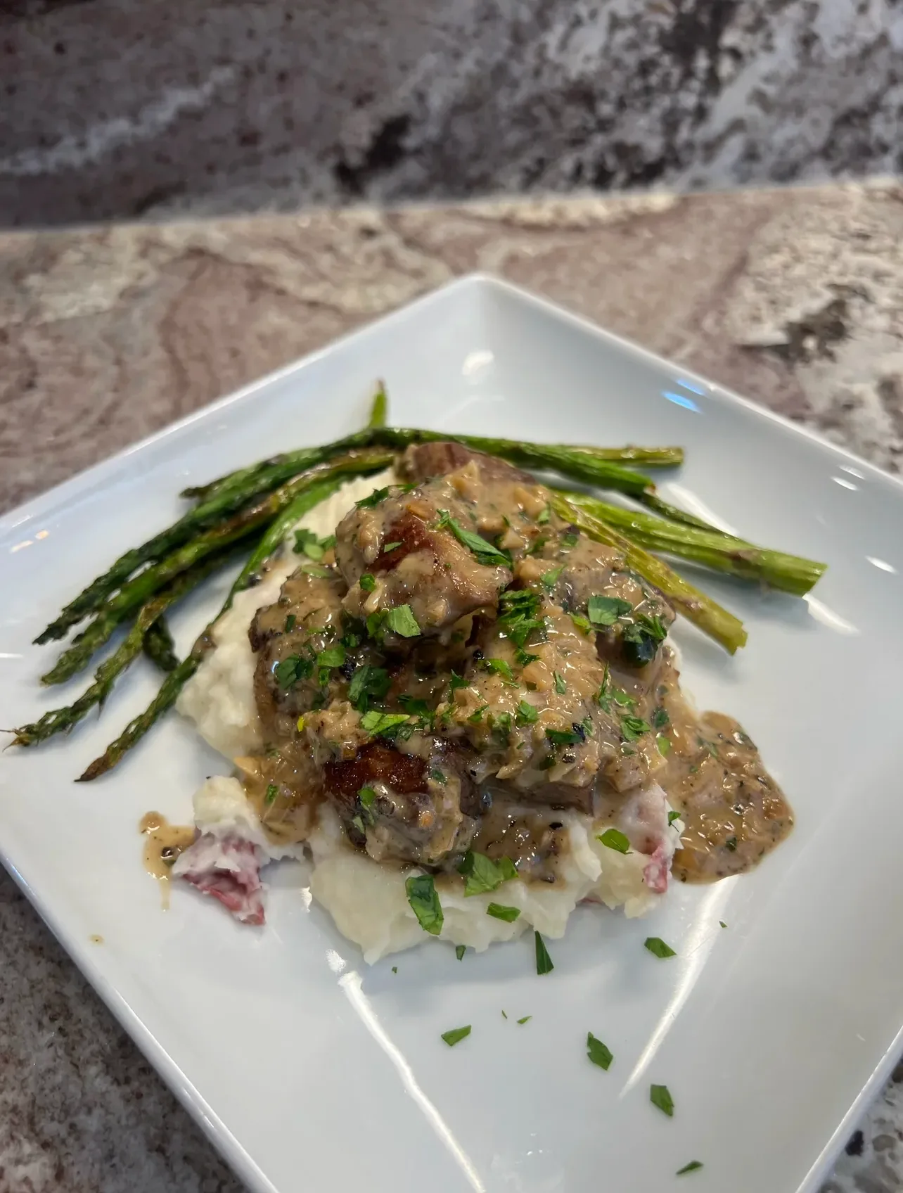 garlic-steak-bites-w-truffle-peppercorn-cream-sauce
