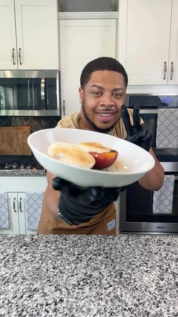 grilled-peaches-w-greek-yogurt-and-cinnamon-sugar