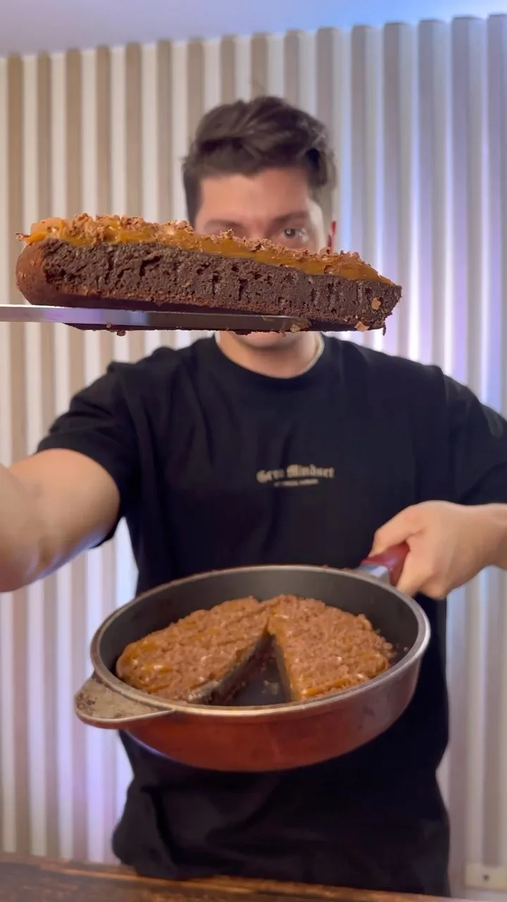 torta-de-chocolate-en-sarten