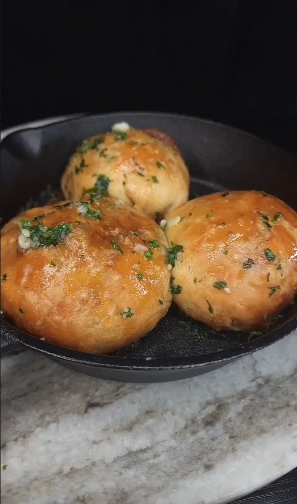 buffalo-chicken-biscuit-bomb