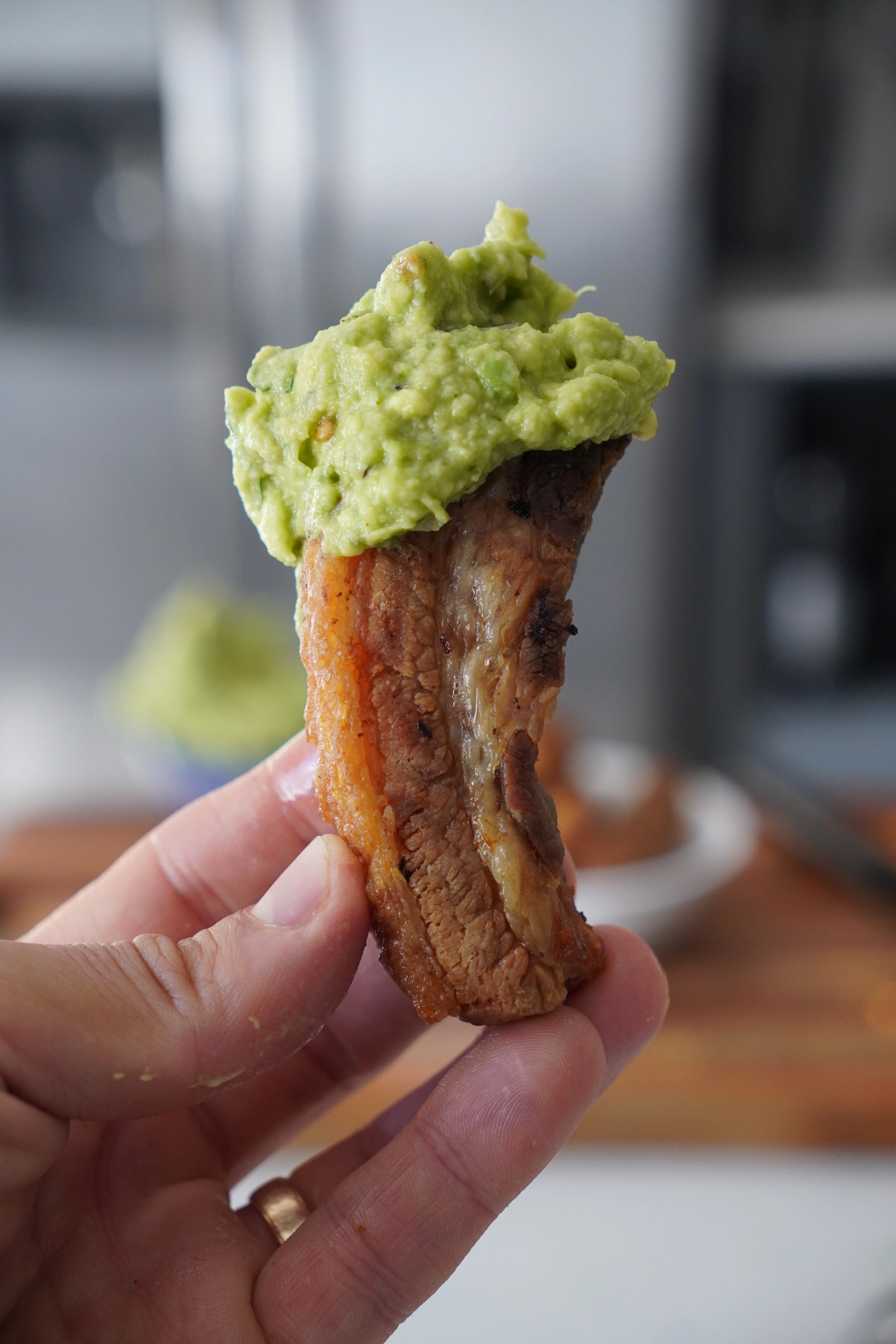 panceta-de-cerdo-con-guacamole-pork-belly-with-guacamole