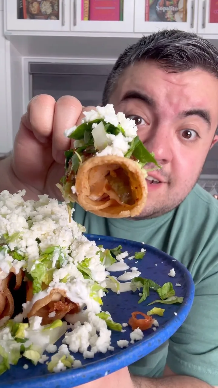 flautas-de-pollo-con-queso-philadelphia-y-jalapeno