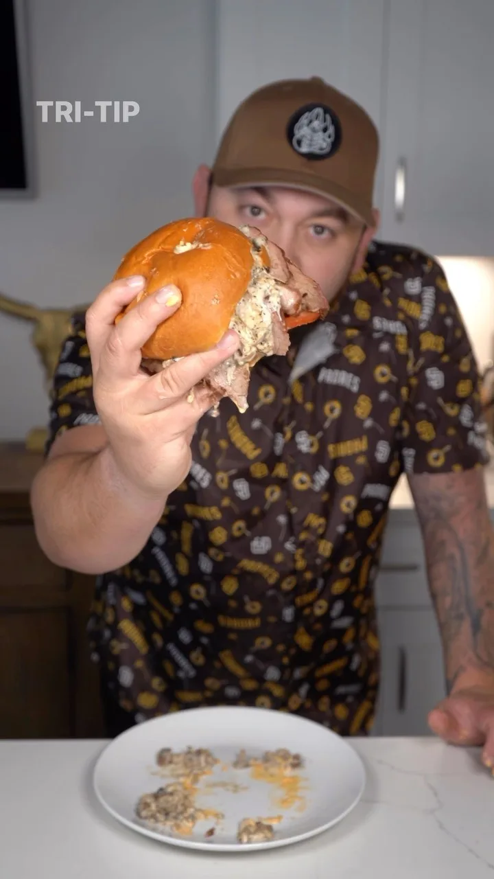 tri-tip-mushroom-burger