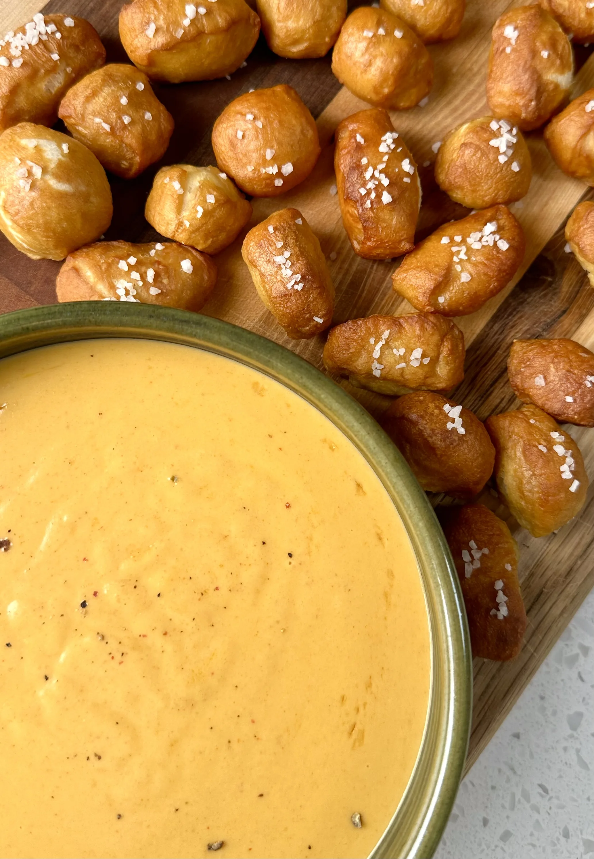 creamy-beer-cheese-dip