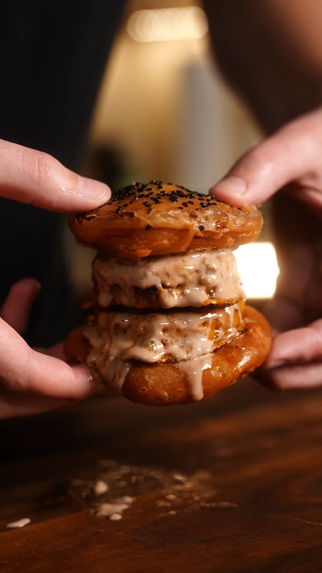 onion-ring-flying-dutchman-burger