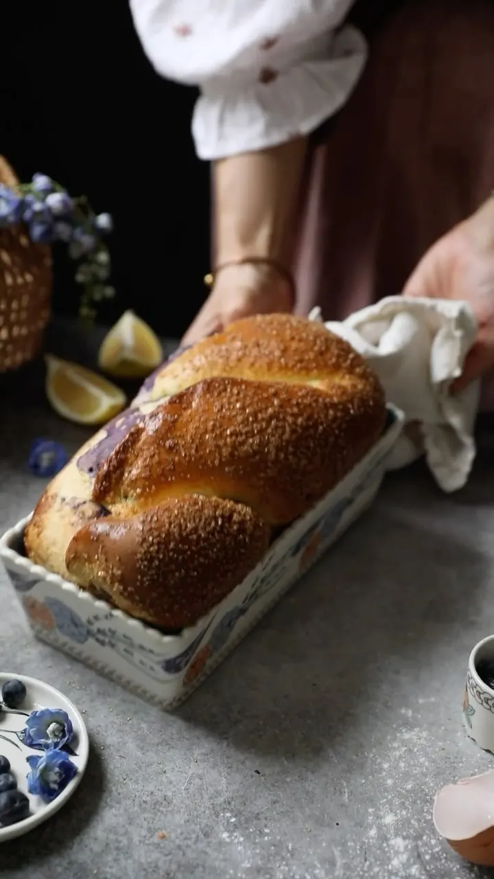 blueberry-swirl-loaf