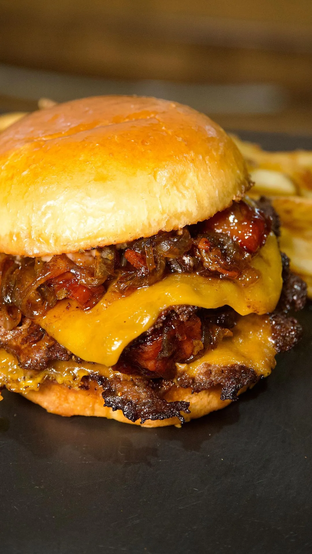 juicy-bacon-jam-burger