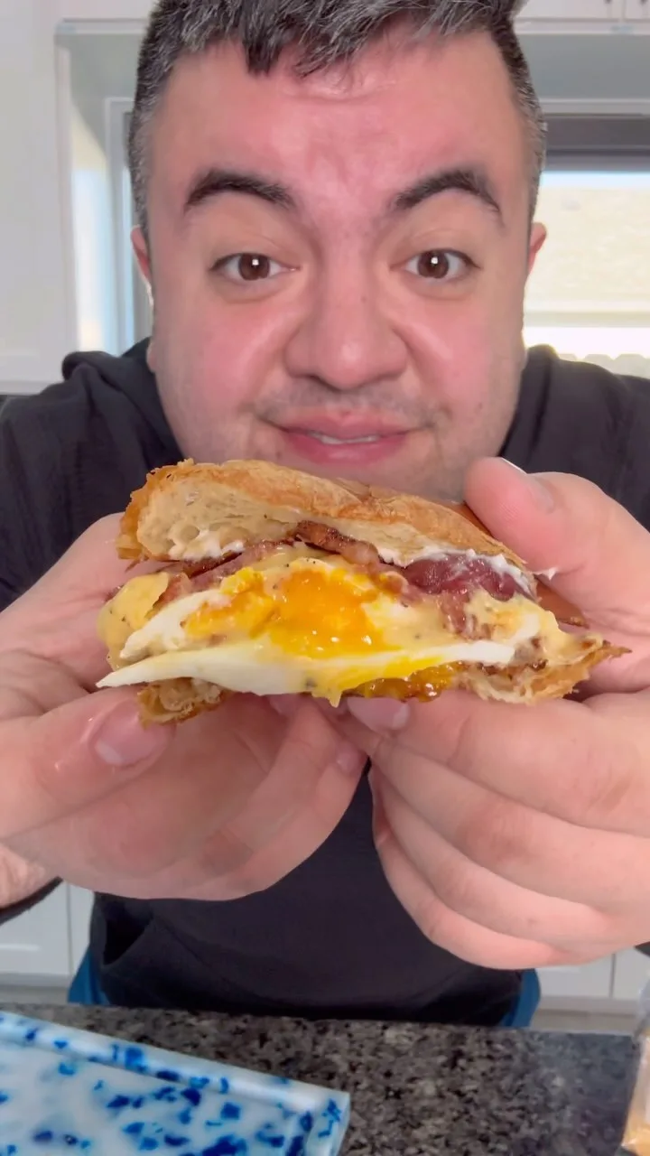 churro-bacon-breakfast-sandwich