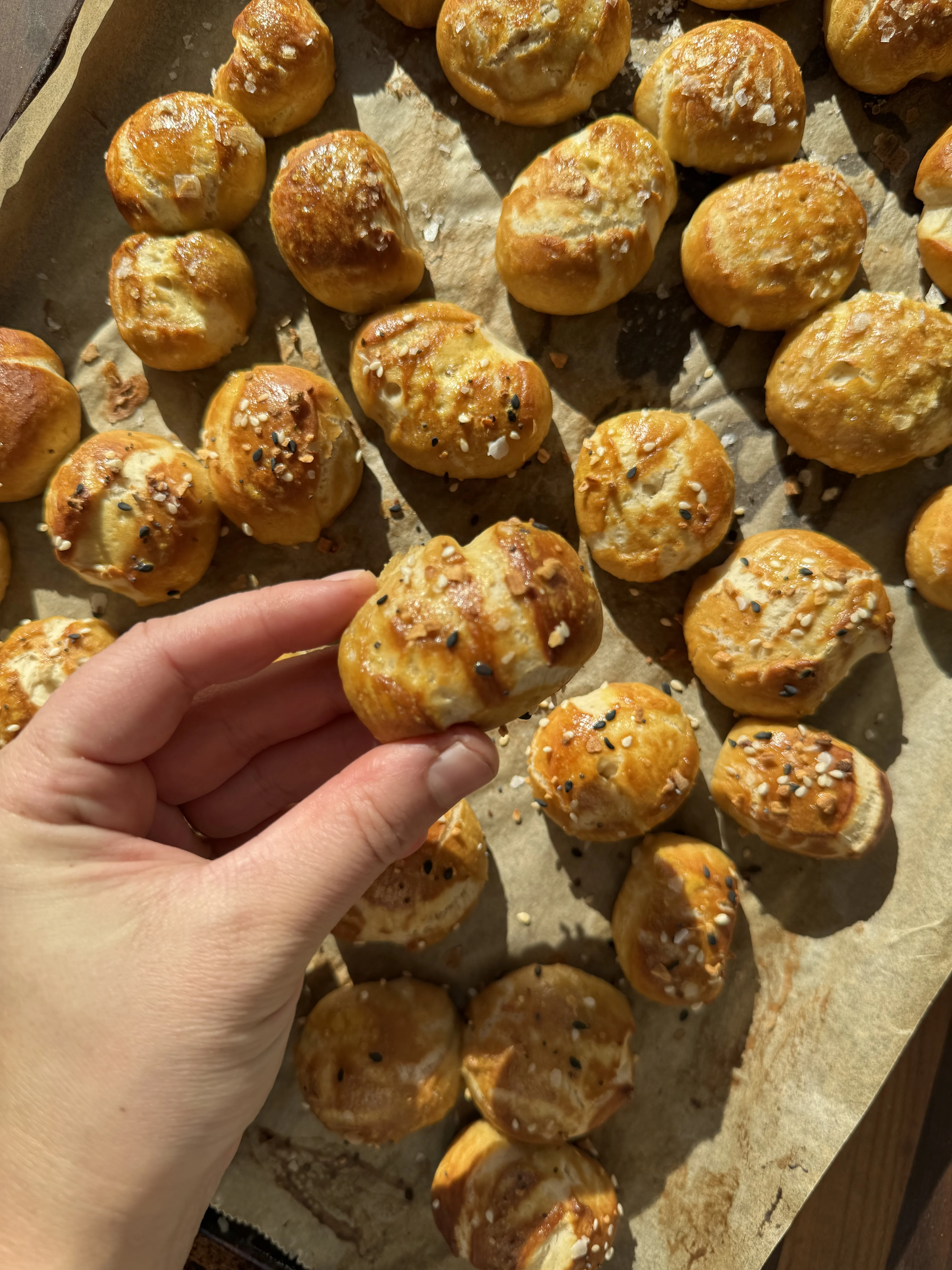 sourdough-discard-pretzel-bites
