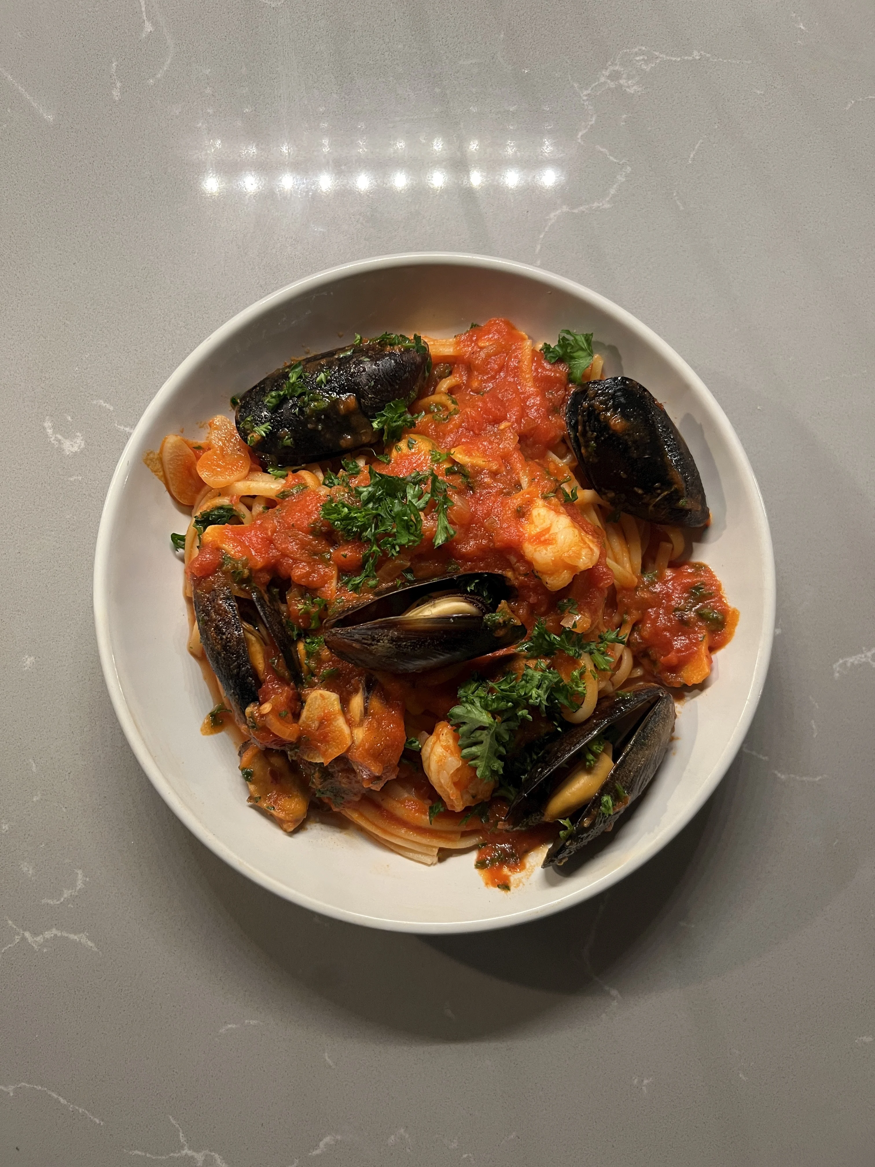 spicy-shrimp-and-mussel-linguine