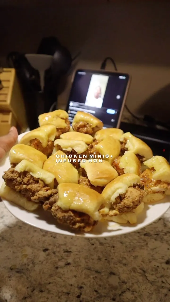 chick-fil-a-chicken-minis-infused-honey-butter