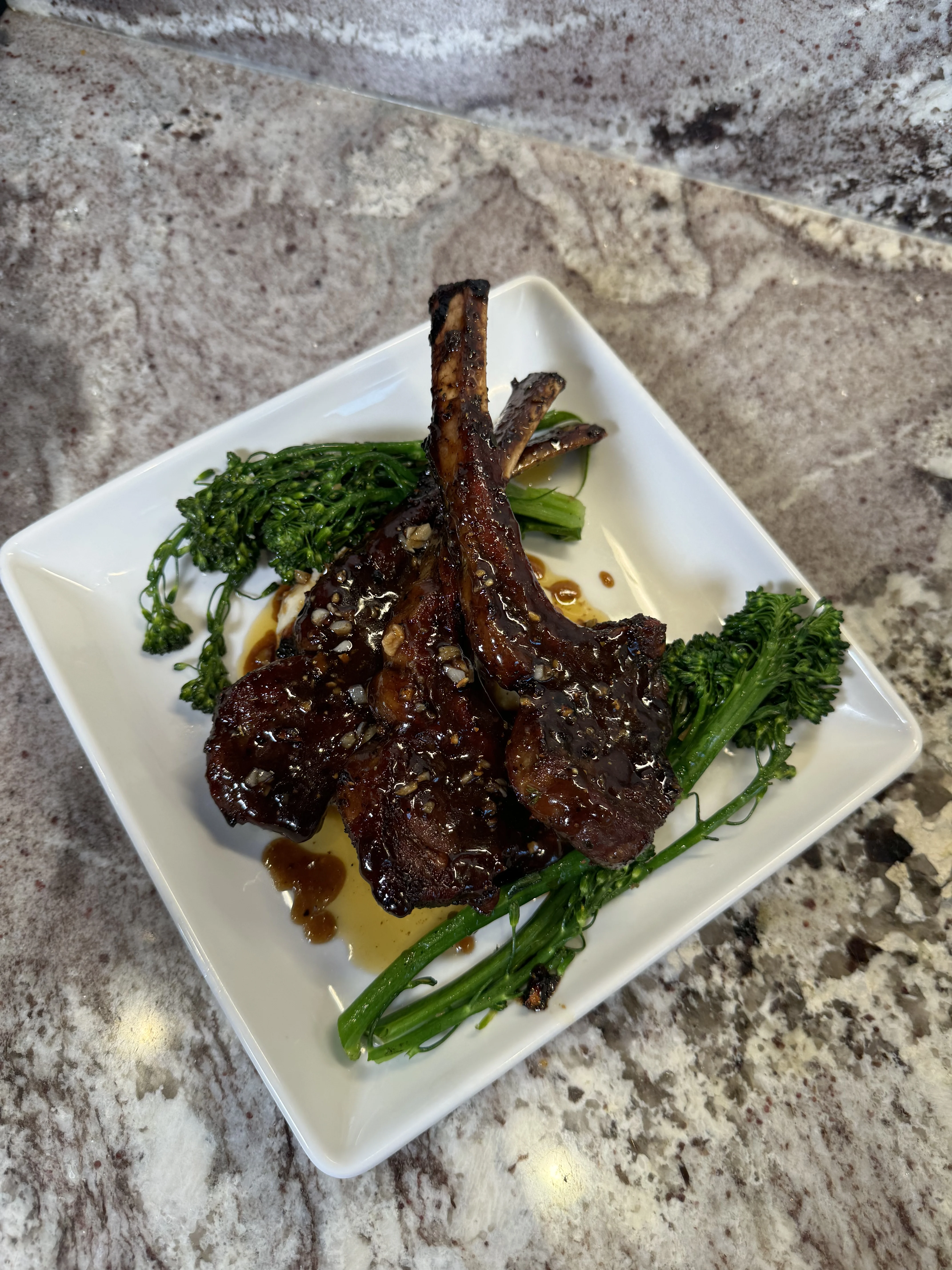 honey-garlic-glazed-lamb-chops