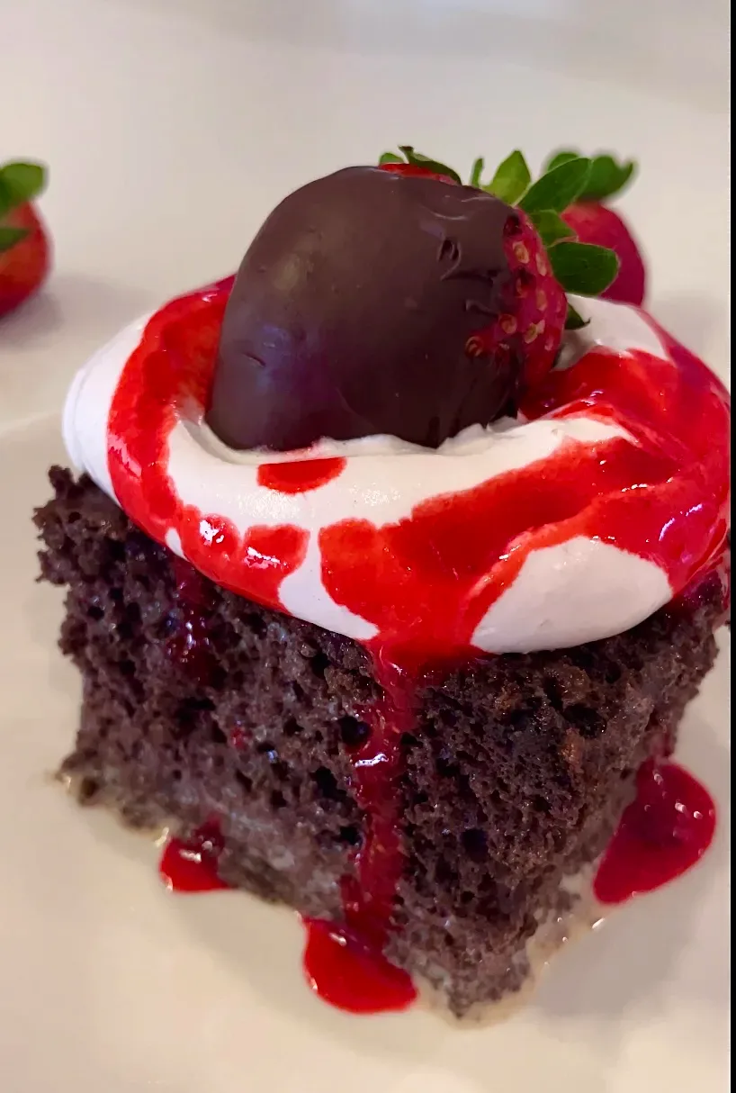 chocolate-strawberry-tres-leches