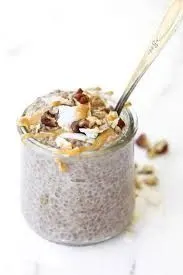 chia-seed-pudding-with-berries-and-nuts-(4g-net-carbs)