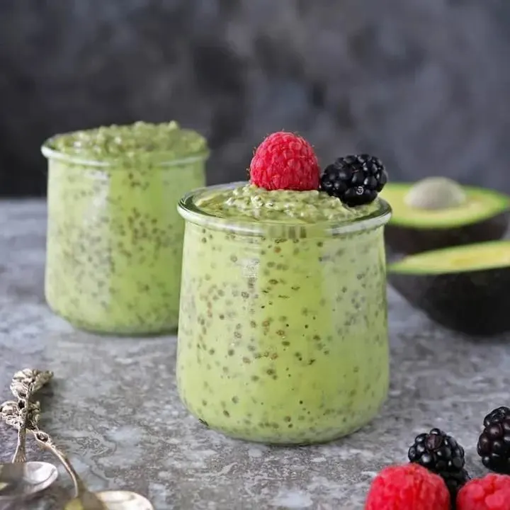 creamy-avocado-chia-pudding-(4g-net-carbs)