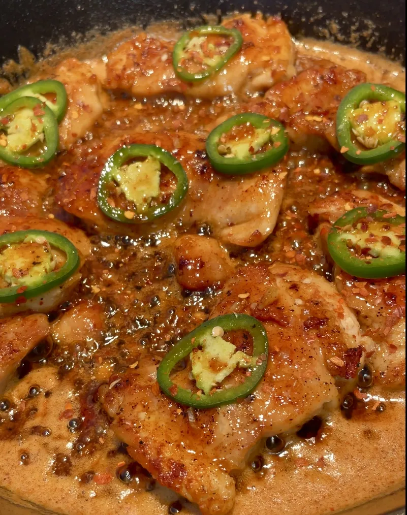 spicy-honey-garlic-chicken-thighs