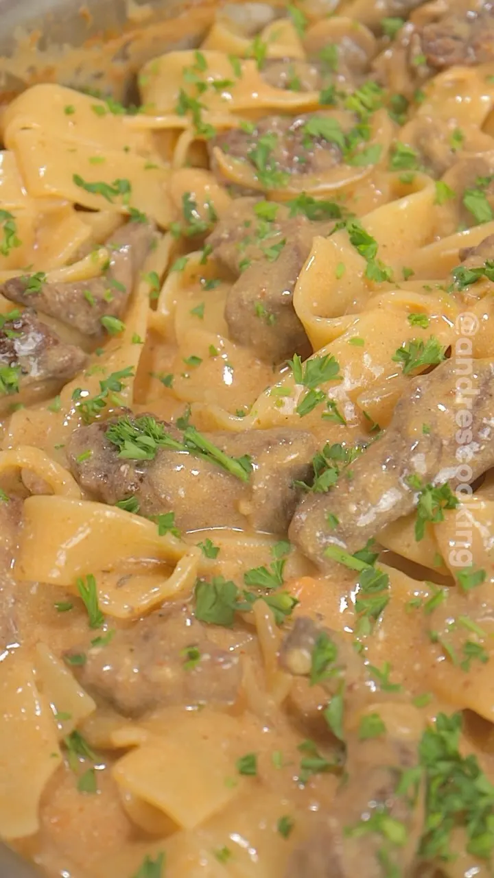 stroganoff-de-carne-beef-stroganoff