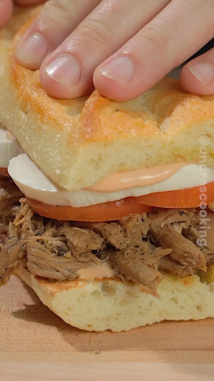 sandwich-de-pernil-pork-sandwich