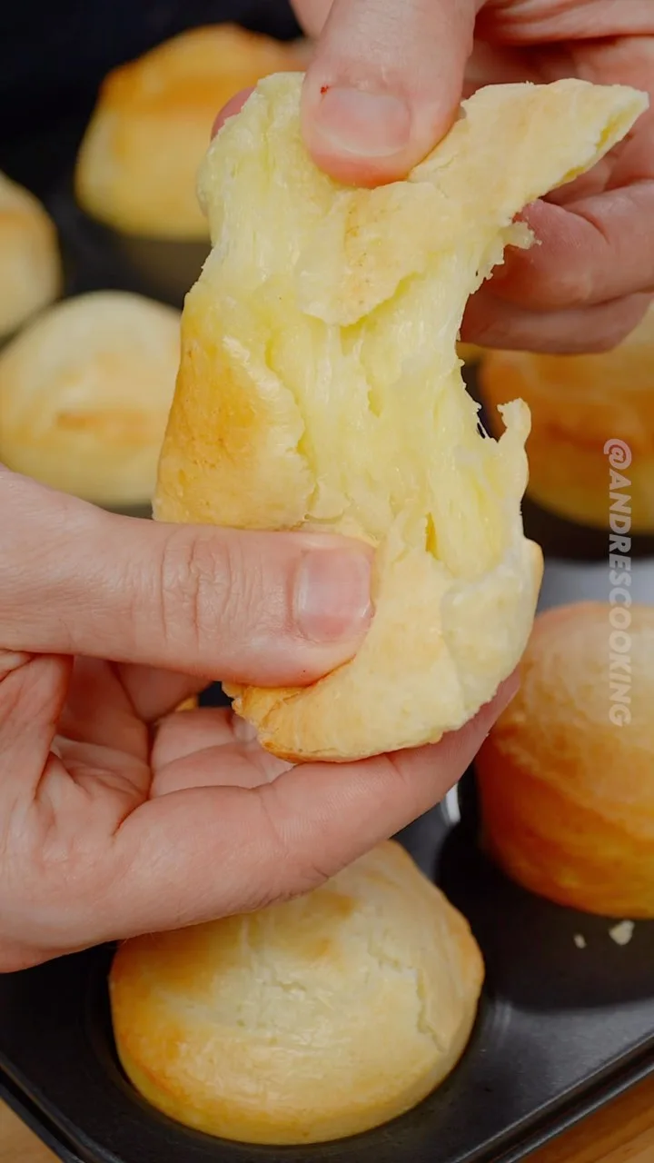 pao-de-queijo-cheesy-rolls