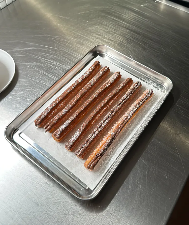 valentine-special-churros-with-nutella-garnish