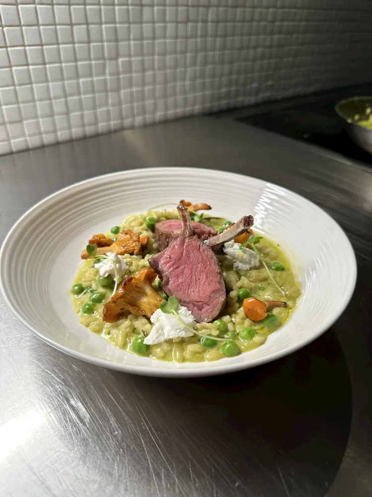 basil-pea-and-zucchini-risotto-with-slow-cooked-lamb-(vegetarian-option-available)