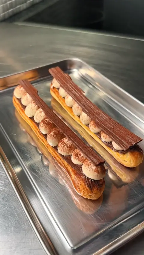 coffee-dark-chocolate-eclairs