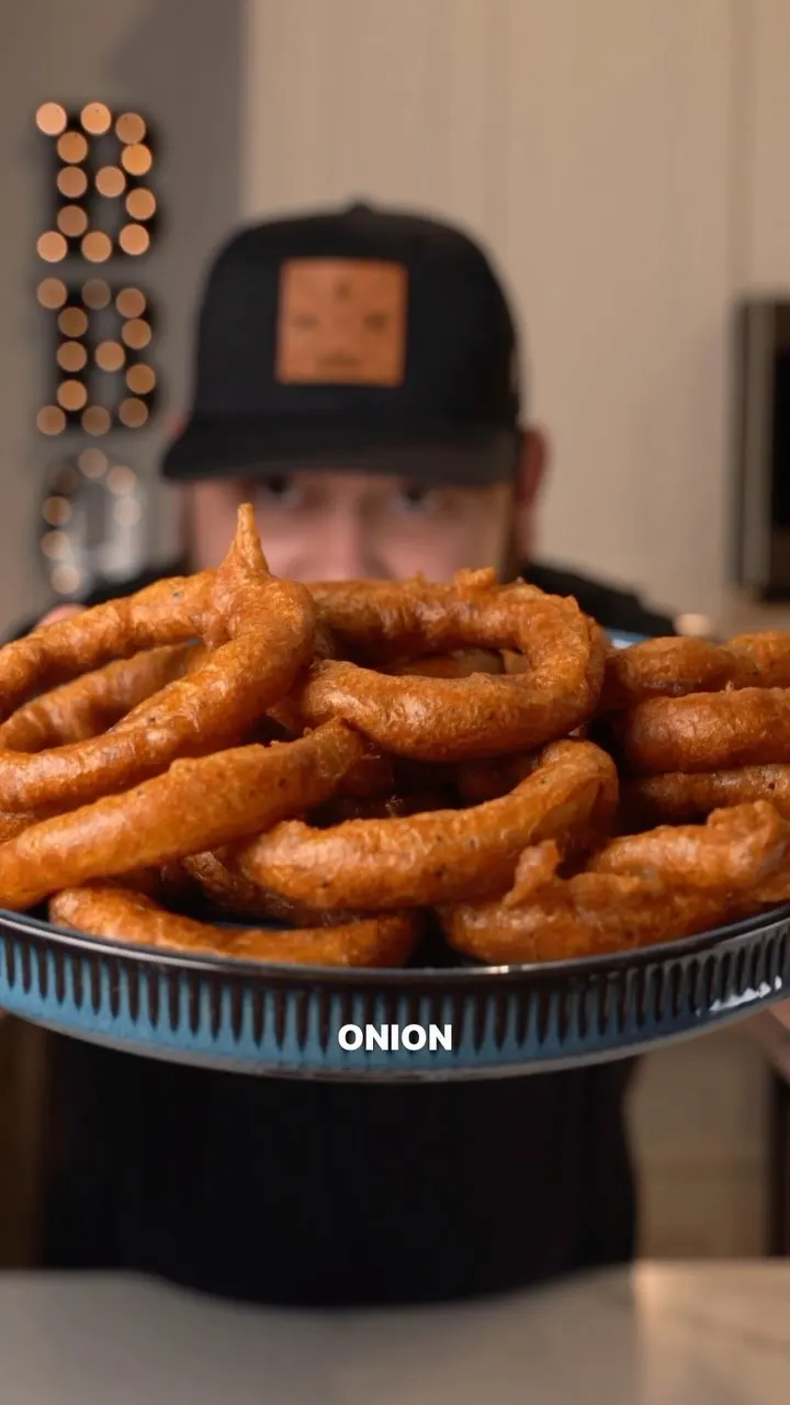 homemade-onion-rings-and-bbq-sauce