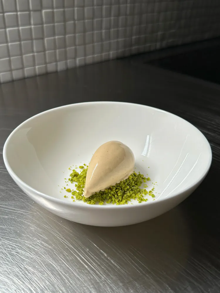 5*-biscoff-vanilla-and-white-sesame-ice-cream-(sesame-optional)