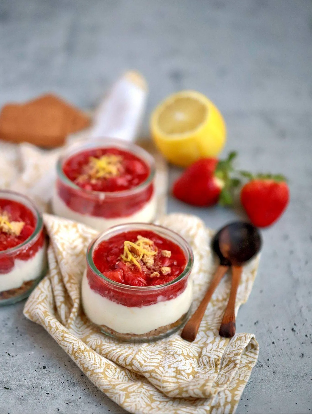 whipped-cottage-cheese-parfait