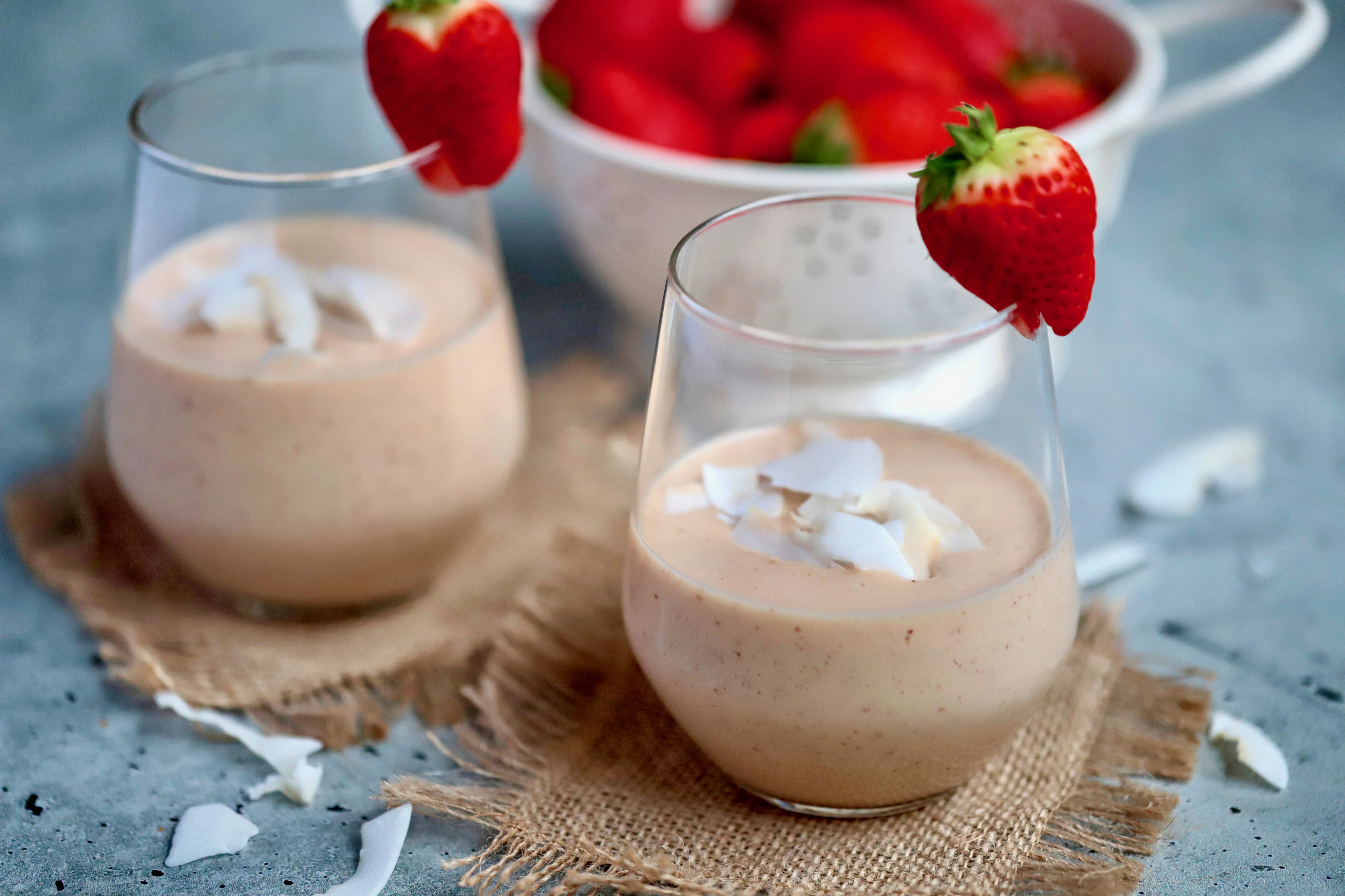 strawberry-coconut-protein-smoothie