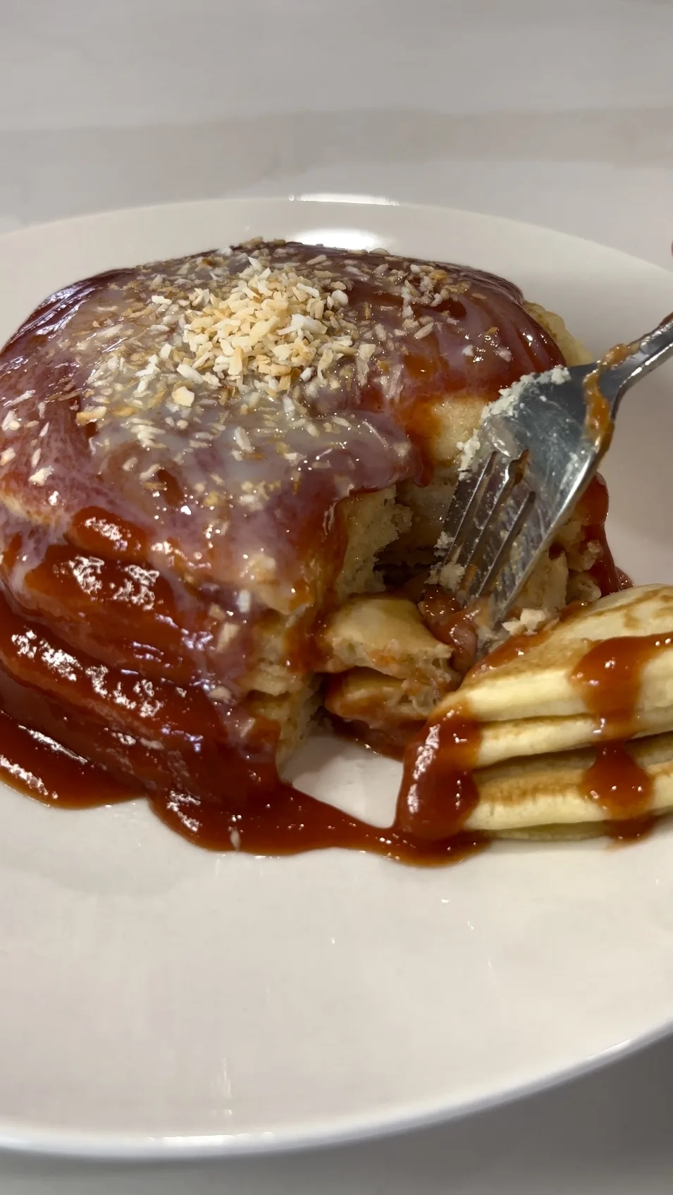 guava-coconut-pancakes