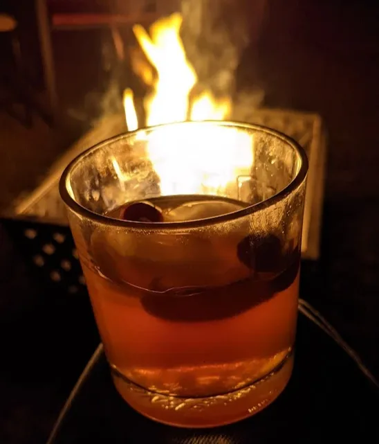 cranberries-old-fashioned-cocktail
