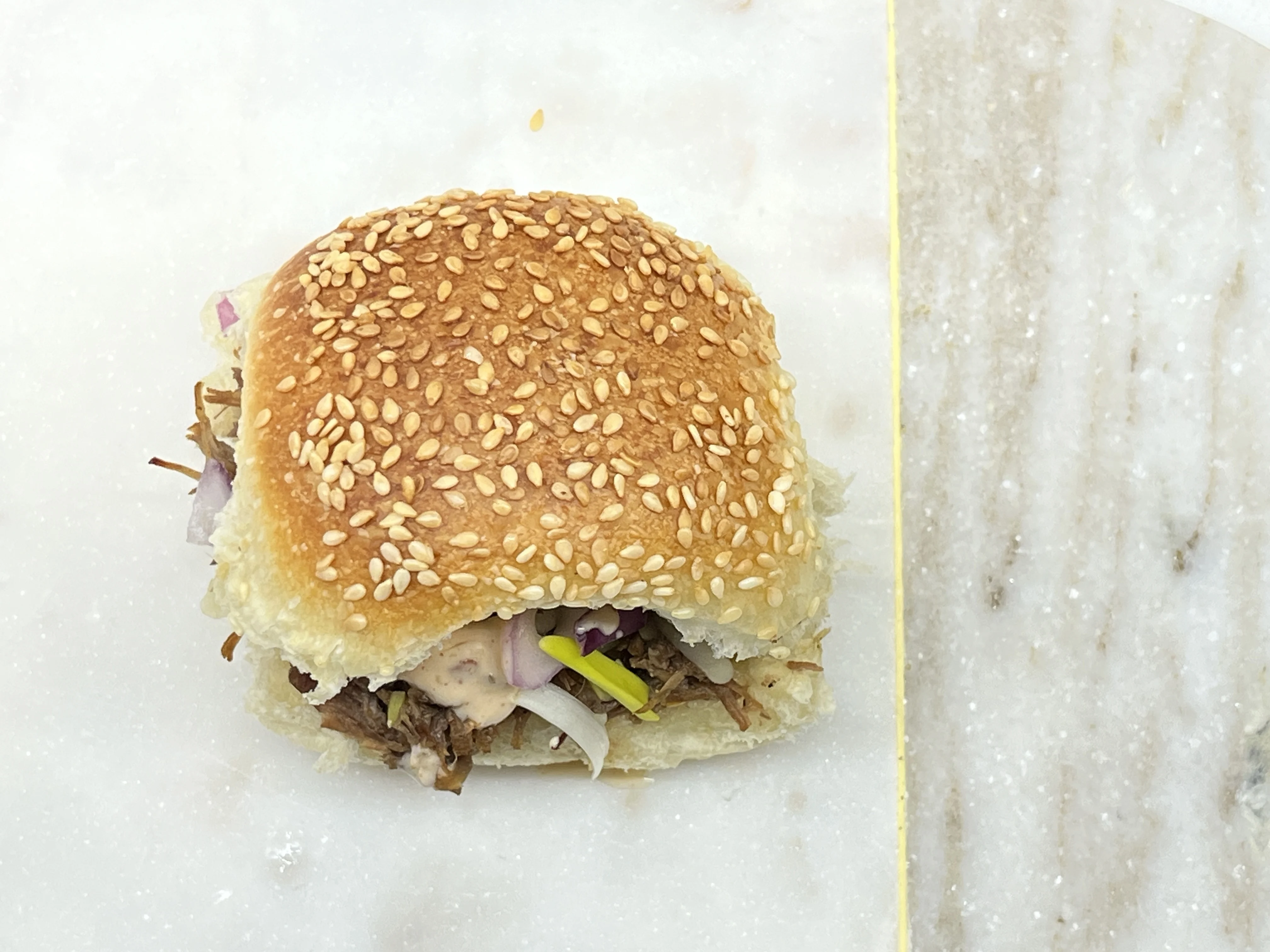 mk's-pulled-beef-sliders