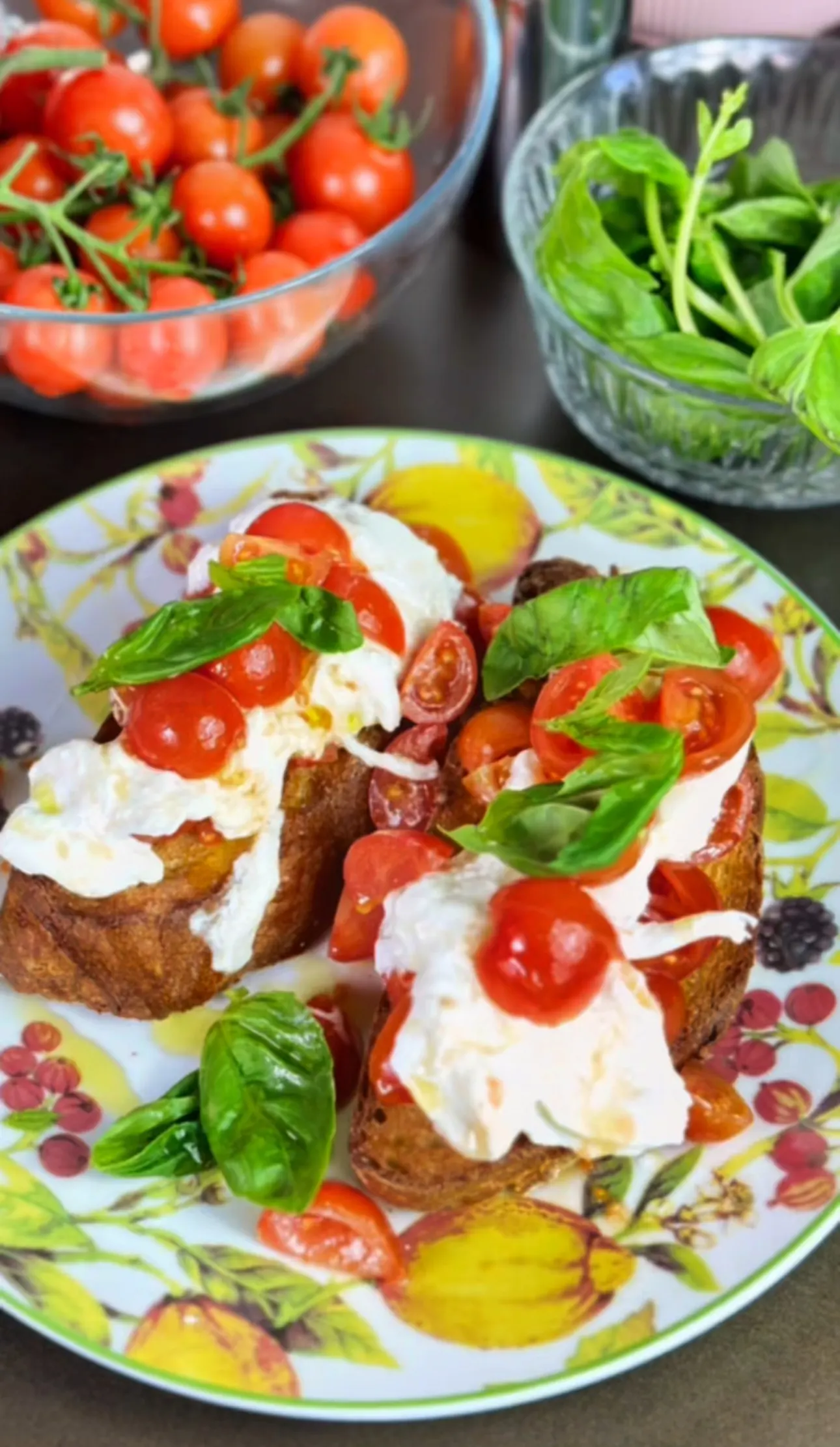 air-fryer-bruschetta-with-burrata-cheese