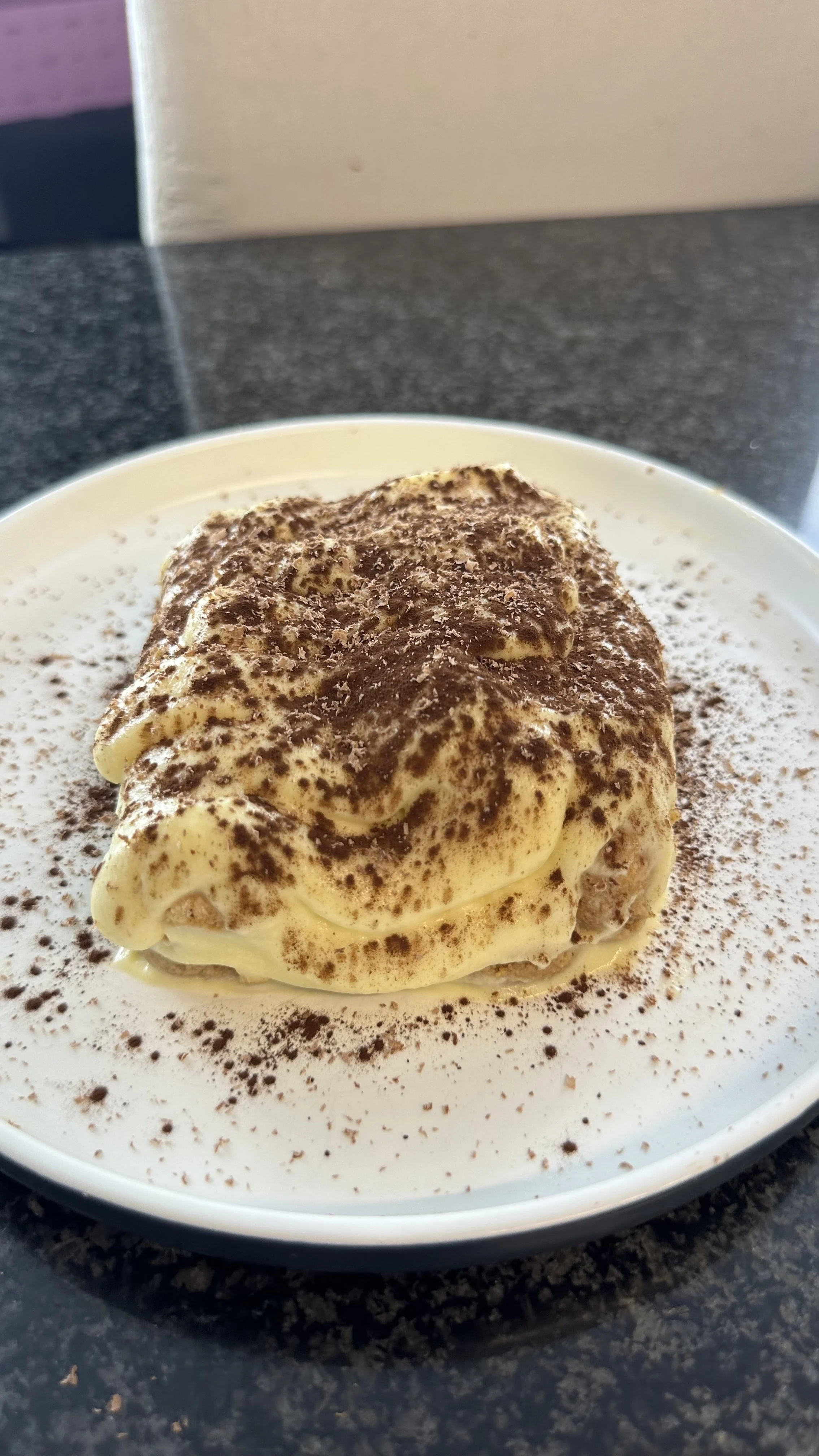 zemres-to-kalyterotiramisu