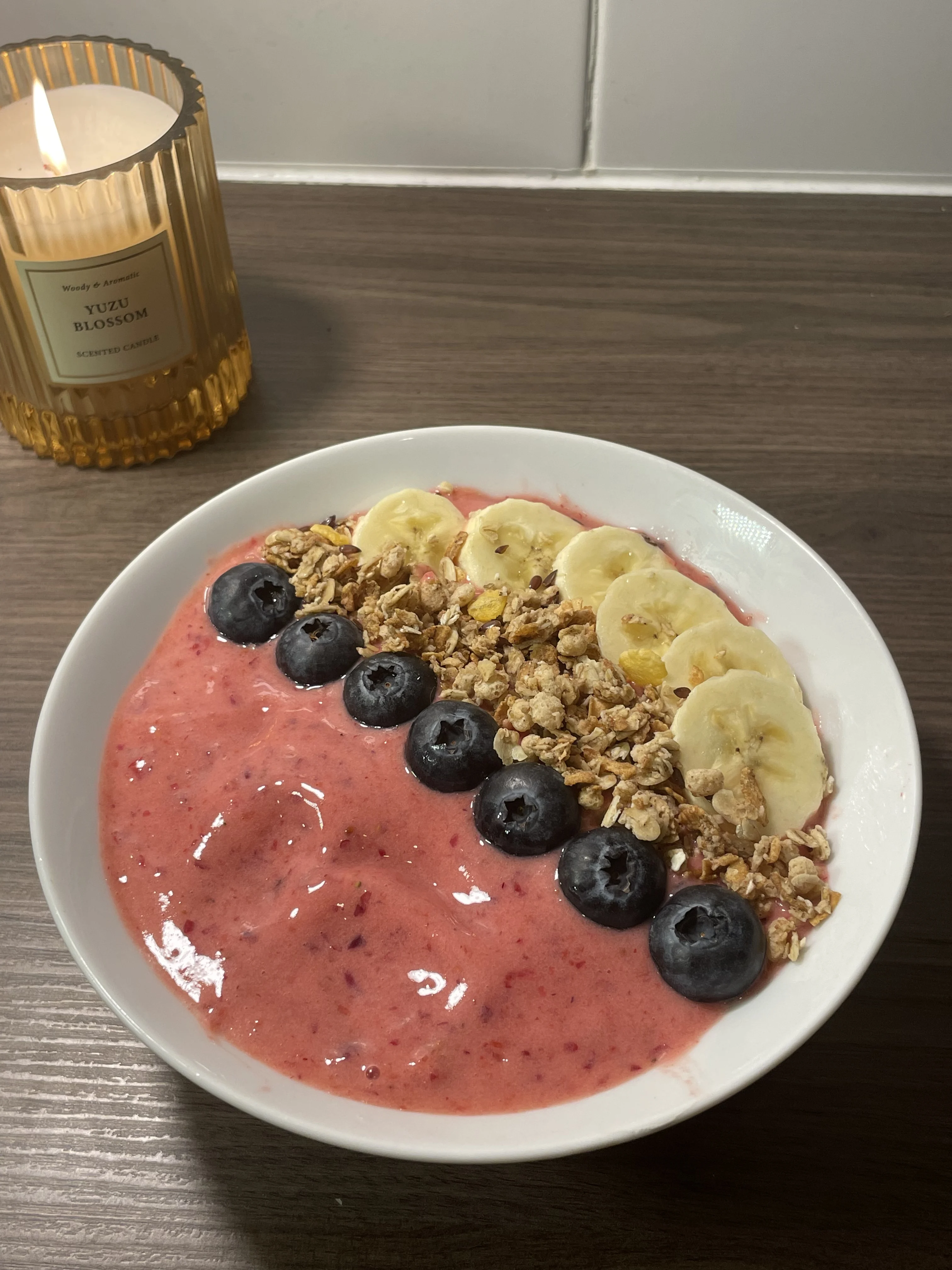 thick-berry-banana-smoothie-bowl