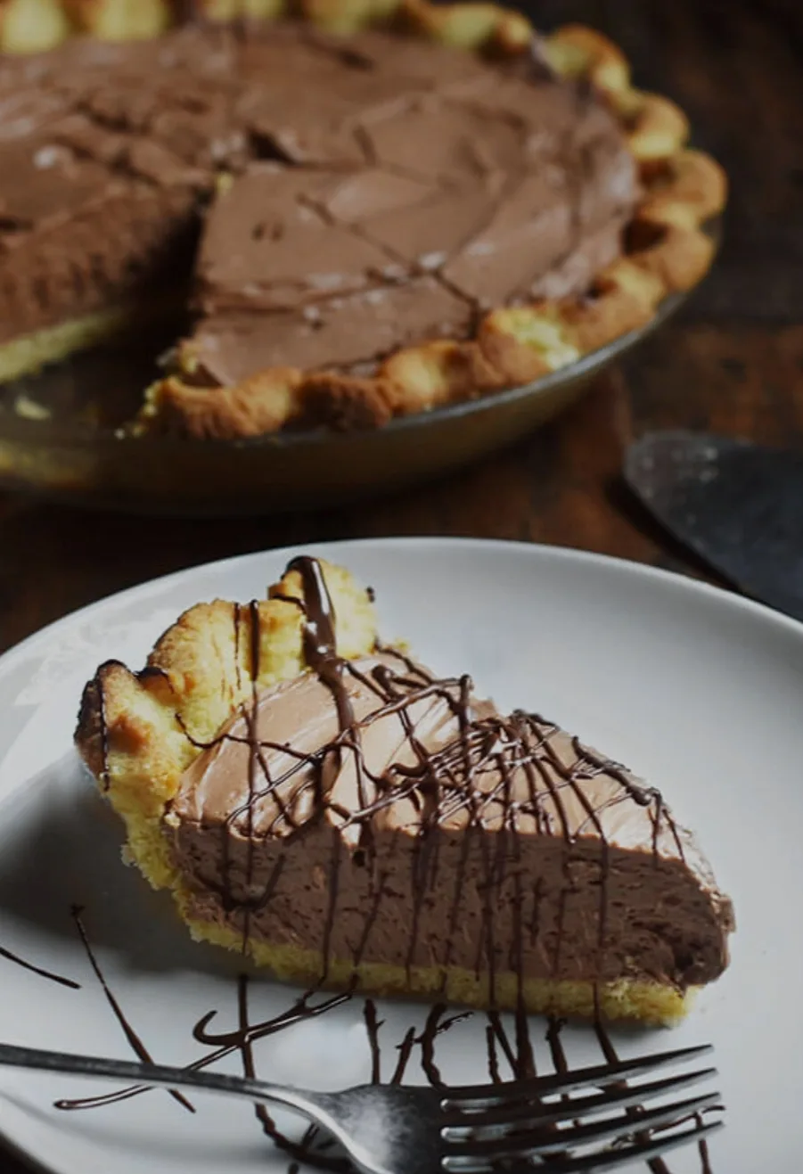 satisfy-your-sweet-cravings:-keto-almond-flour-chocolate-silk-pie