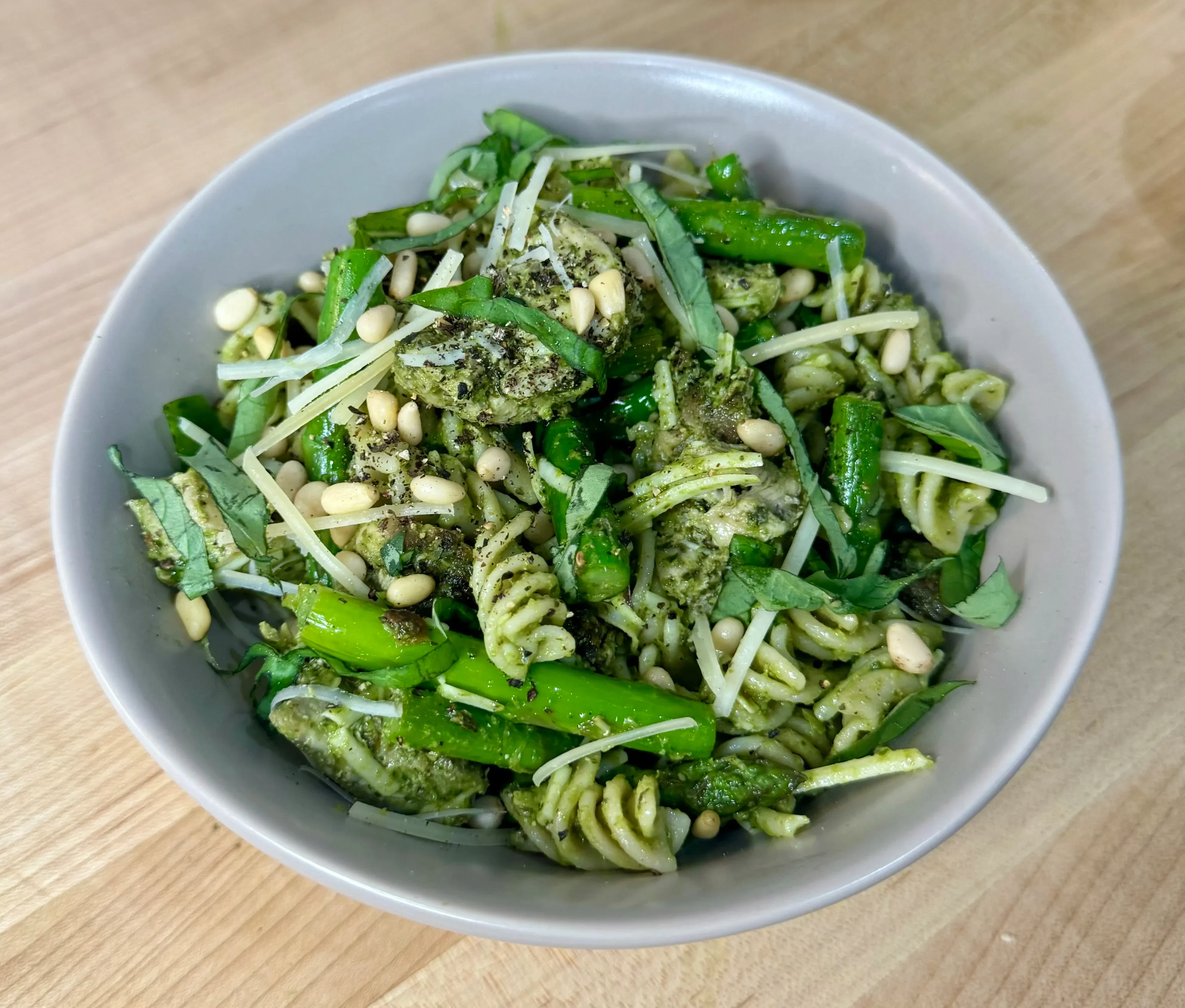 herbed-chicken-and-asparagus-pesto-pasta