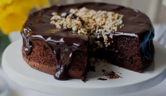 hazelnut-heaven:-decadent-keto-chocolate-cake-with-rich-chocolate-ganache