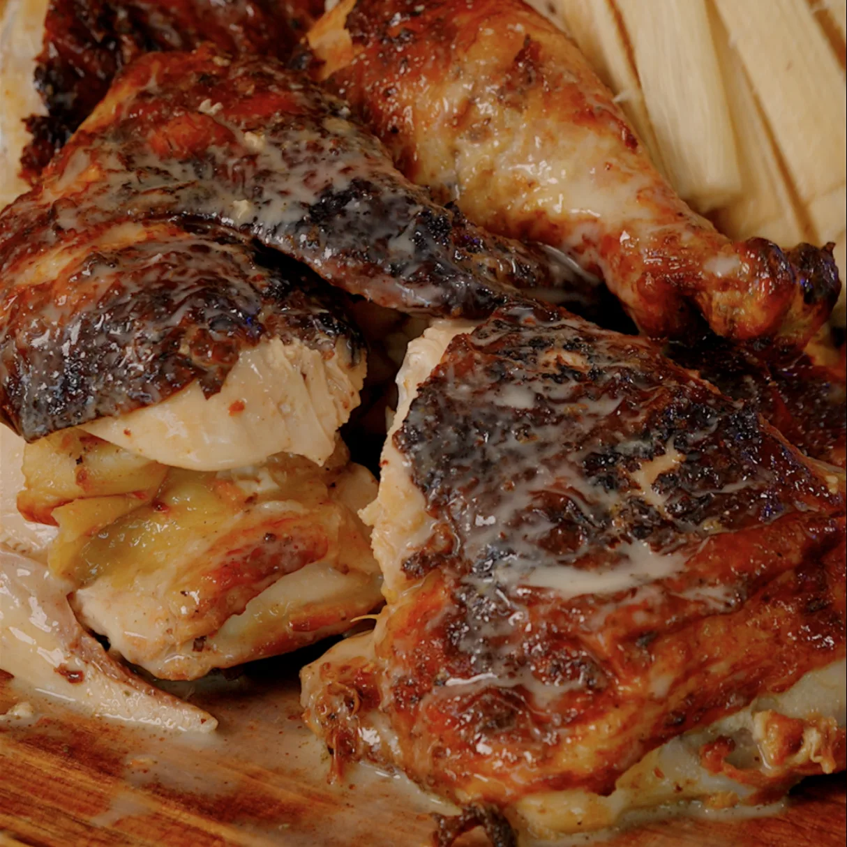 pollo-en-brasa-mojo-de-ajo-roasted-chicken-garlic-sauce