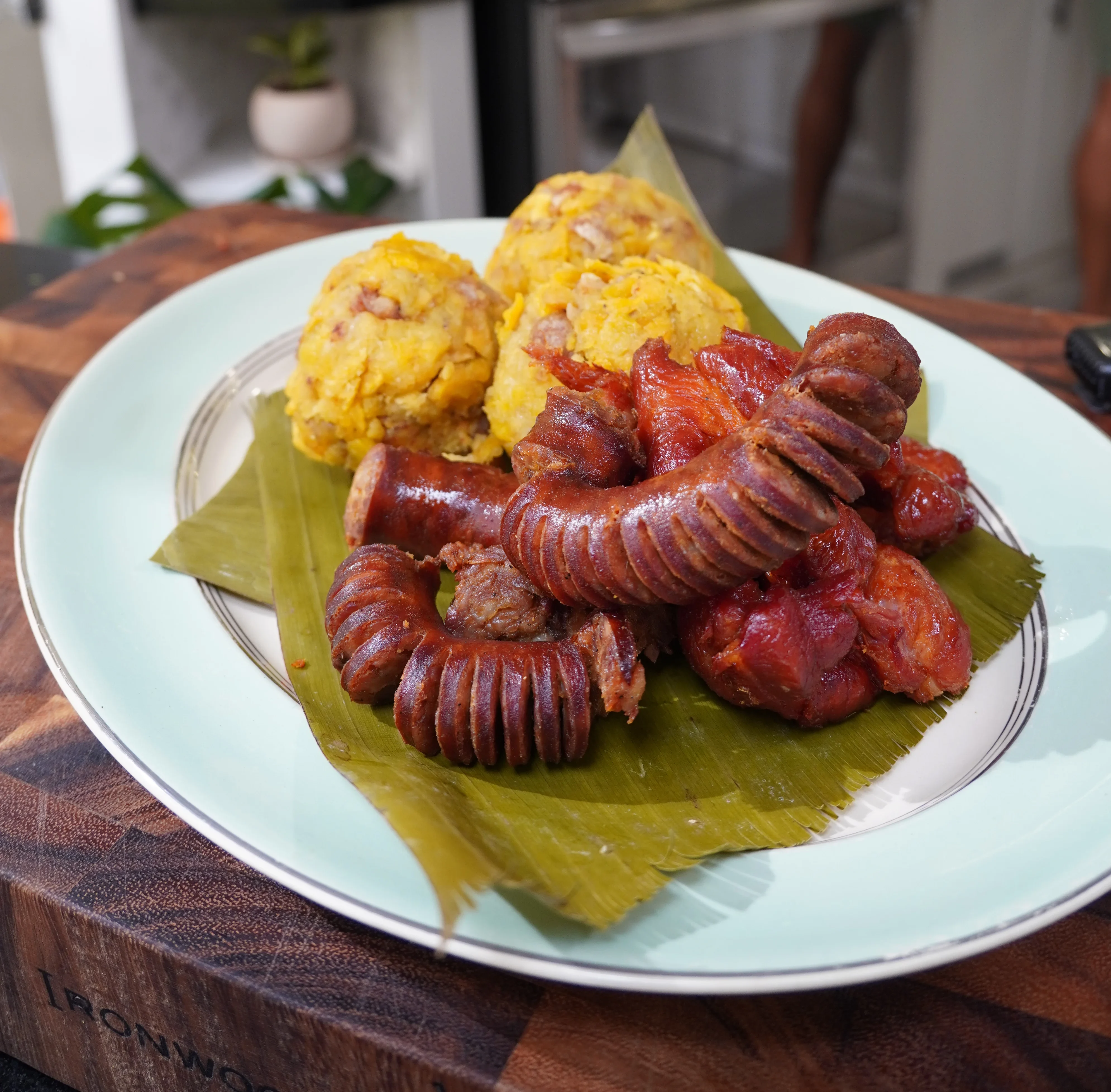 tacacho-con-cecina