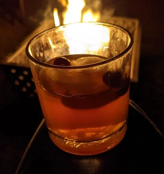 cranberries-old-fashioned-cocktail