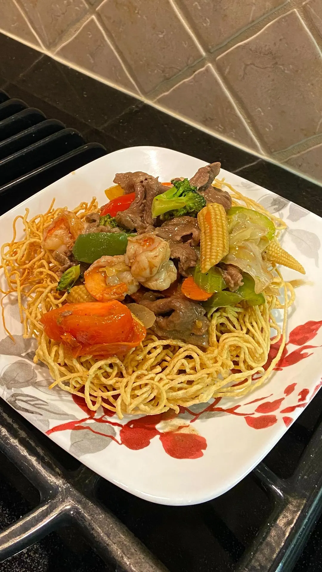 mi-xao-gion-crispy-birds-nest-noodles