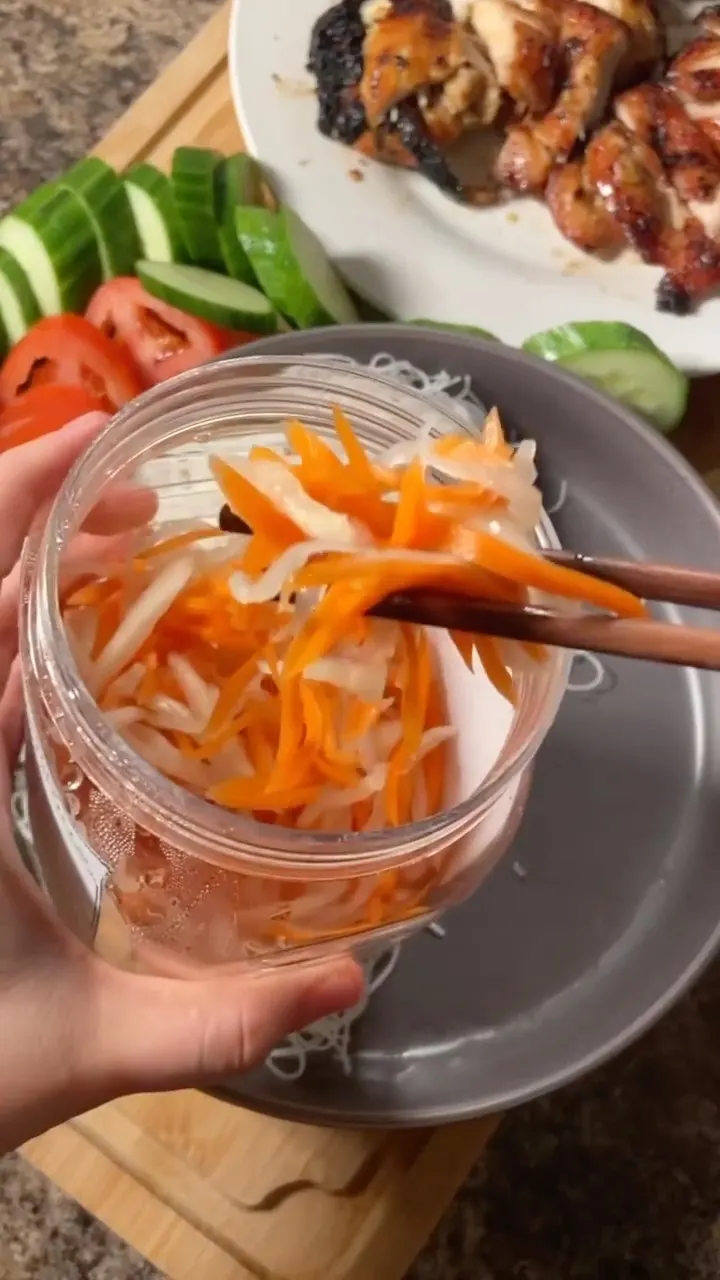 my-mom's-3-ingredient-vietnamese-pickled