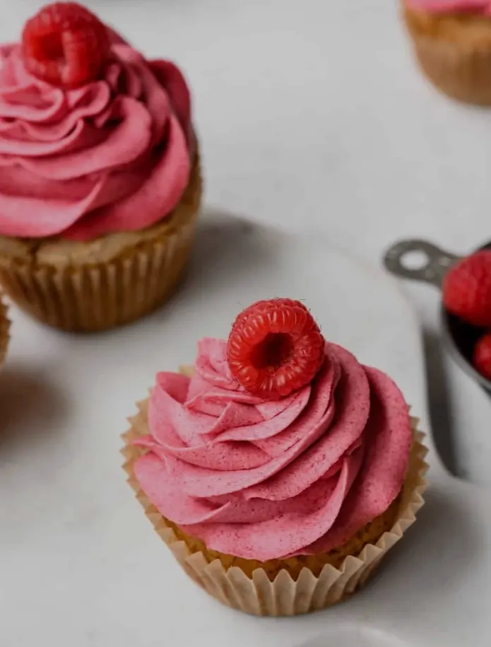 raspberry-dream:-keto-almond-flour-cupcakes-with-luscious-raspberry-buttercream