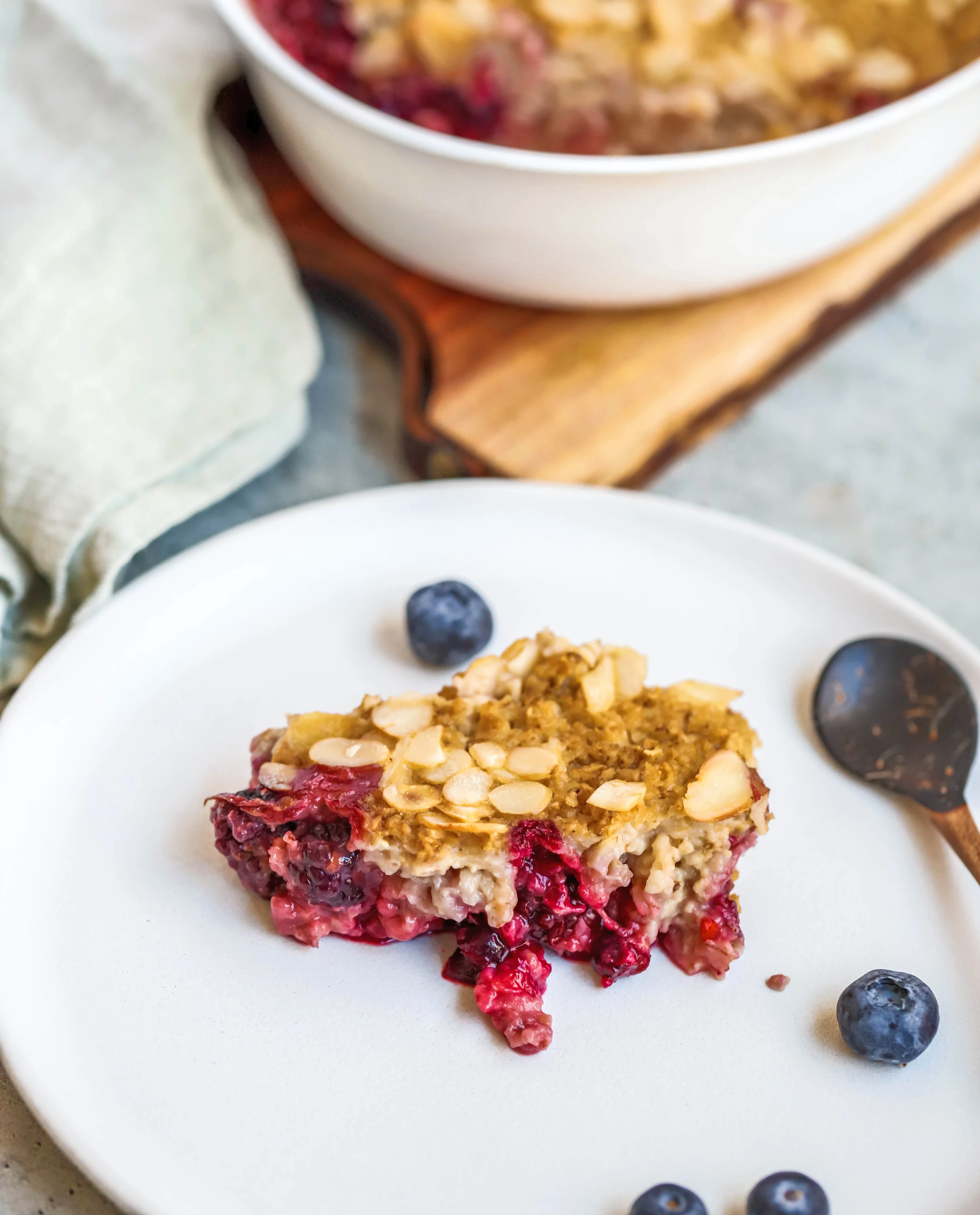 almond-and-berry-breakfast-bake