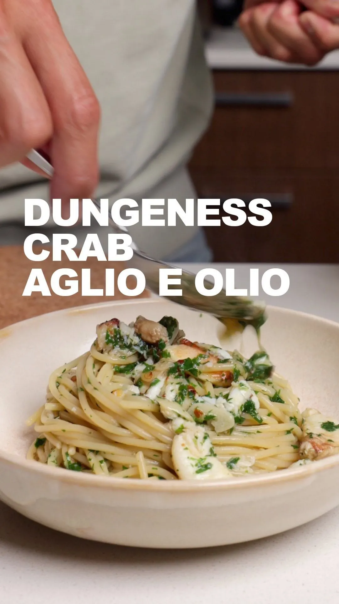 fresh-crab-garlic-pasta